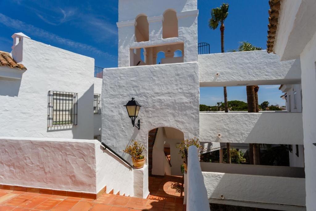 Apartamento Barrosa Frente al Mar Chiclana de la Frontera Exterior foto