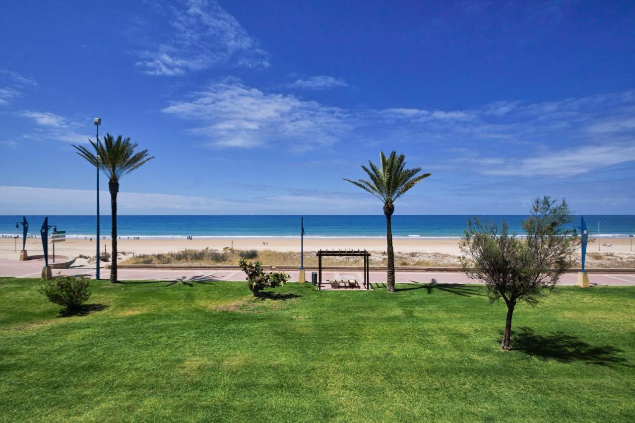 Apartamento Barrosa Frente al Mar Chiclana de la Frontera Exterior foto